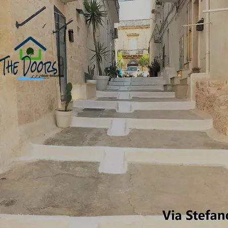 アパート The Doors, Apulia, オストゥーニ