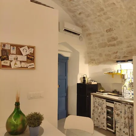 The Doors, Apulia, アパート *