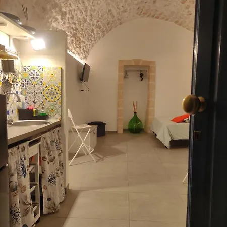 The Doors, Apulia, Apartmán